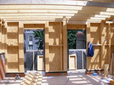 Maison contemporaine en bois - Vue du chantier OSB